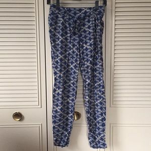Patterned pants